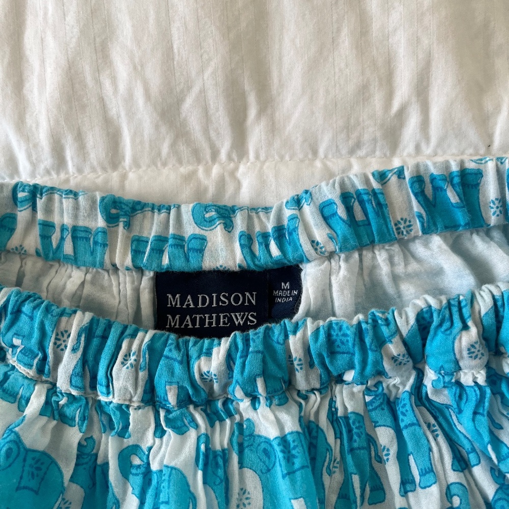 Roller Rabbit look alike skirt